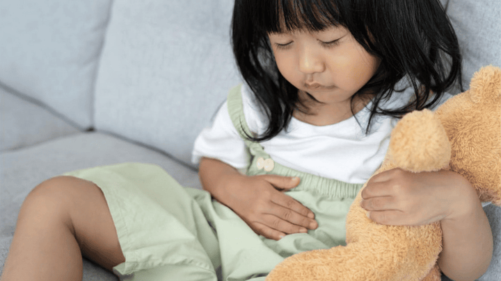 子どもの胃腸炎ではどんな症状が出ますか?嘔吐や下痢、発熱の特徴を教えてください