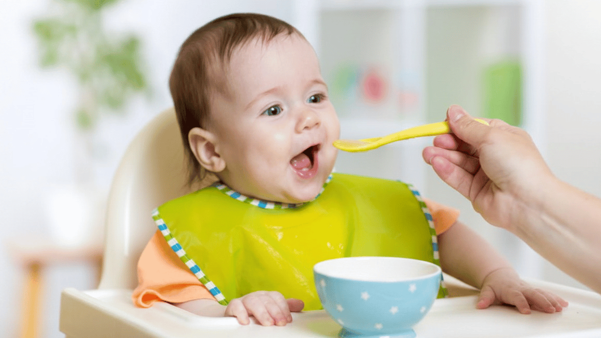 離乳食初期ではどんな食材を食べさせればよいですか？進め方を教えてください