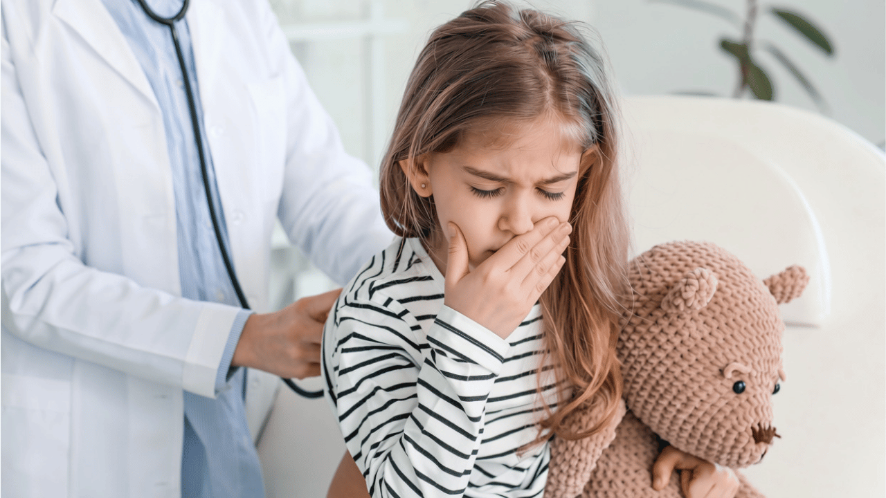 子どもに喘息かもしれない症状があるとき、病院はいつ受診すべきですか？